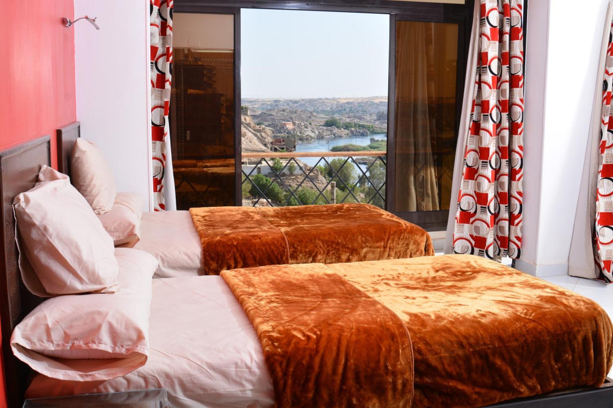 Aswan Nile Palace Exterior foto
